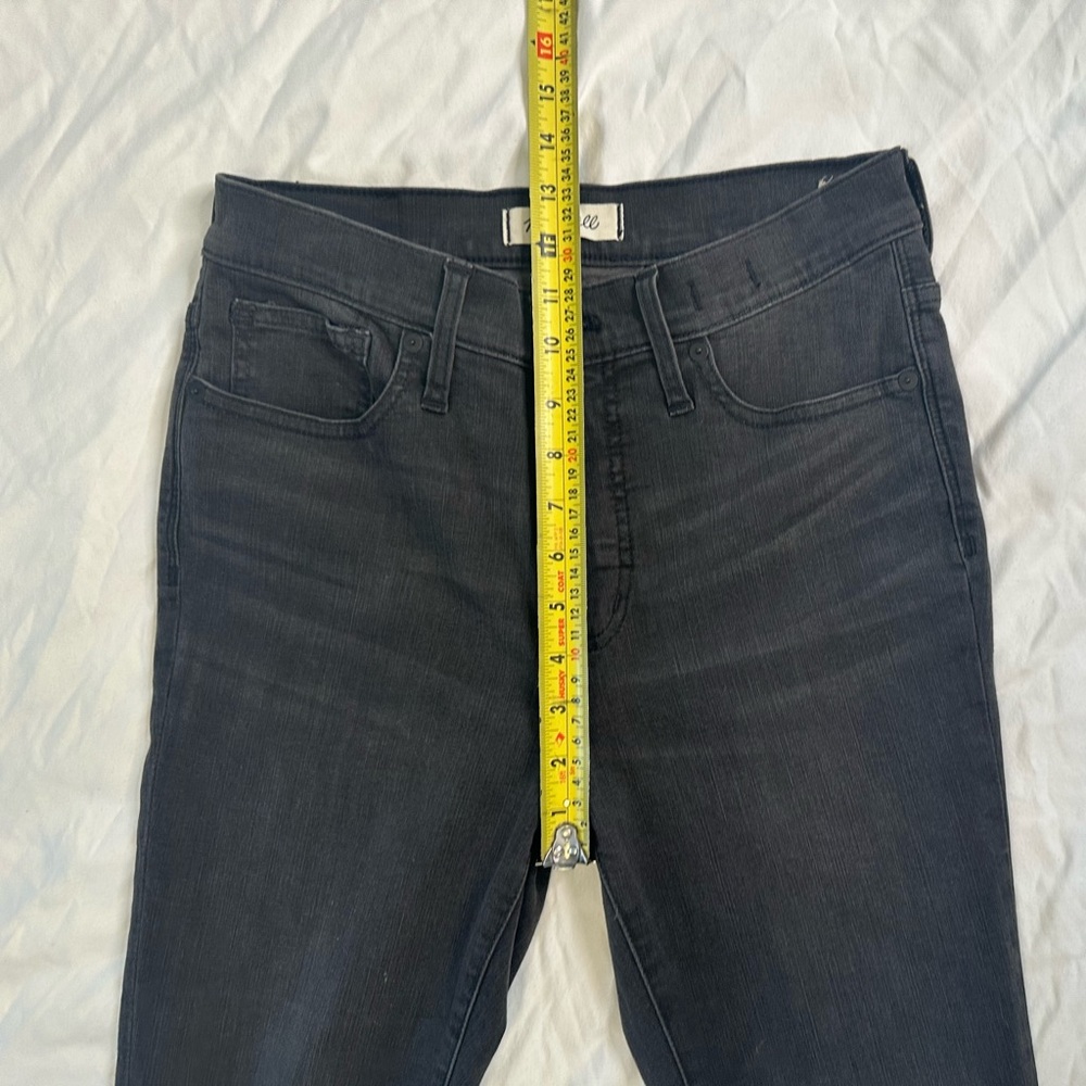 Madewell 9” Mid-Rise Skinny Jeans Black/Charcoal Distressed Raw Hem • Size 28 - Picture 7 of 8